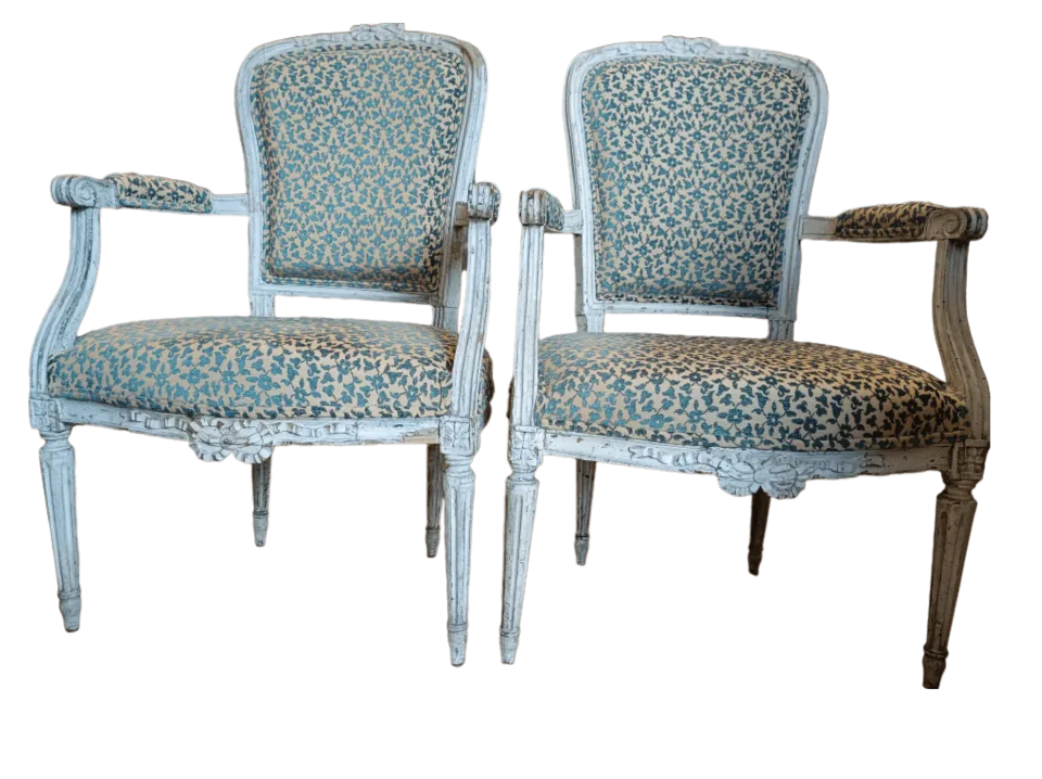 Paire de fauteuils à dossier cabriolet, époque Louis XVI, France