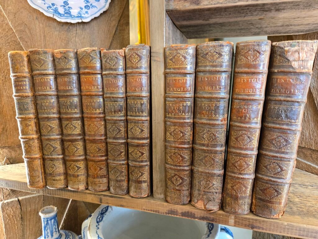 20250731 171137 Histoire de l'Angleterre par Rapin de Thoyras en 10 volumes XVIIIème 20250731 171137 Histoire de l'Angleterre par Rapin de Thoyras en 10 volumes XVIIIème