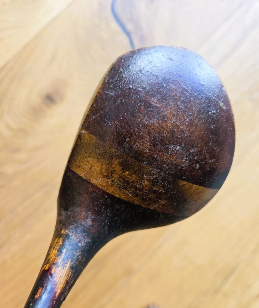20250818 162621 Club de golf ancien en hickory et persimmon – circa 1900-1925