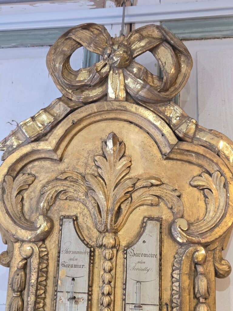 20250905 152901 Grand baromètre -thermomètre en bois doré du début du XIXème siècle 20250905 152901 Grand baromètre -thermomètre en bois doré du début du XIXème siècle
