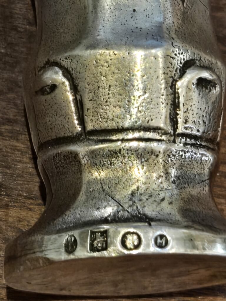 20250918 143551 Tire-bouchon en argent figurant Bacchus – Londres 1887 20250918 143551 Tire-bouchon en argent figurant Bacchus – Londres 1887