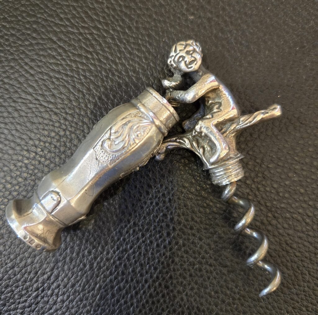 20250919 163734 Tire-bouchon en argent figurant Bacchus – Londres 1887 20250919 163734 Tire-bouchon en argent figurant Bacchus – Londres 1887