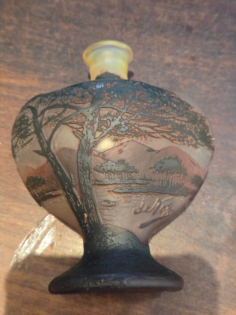 20250926 152236 Petit vase signé « de Vez », Nancy, vers 1910-1920