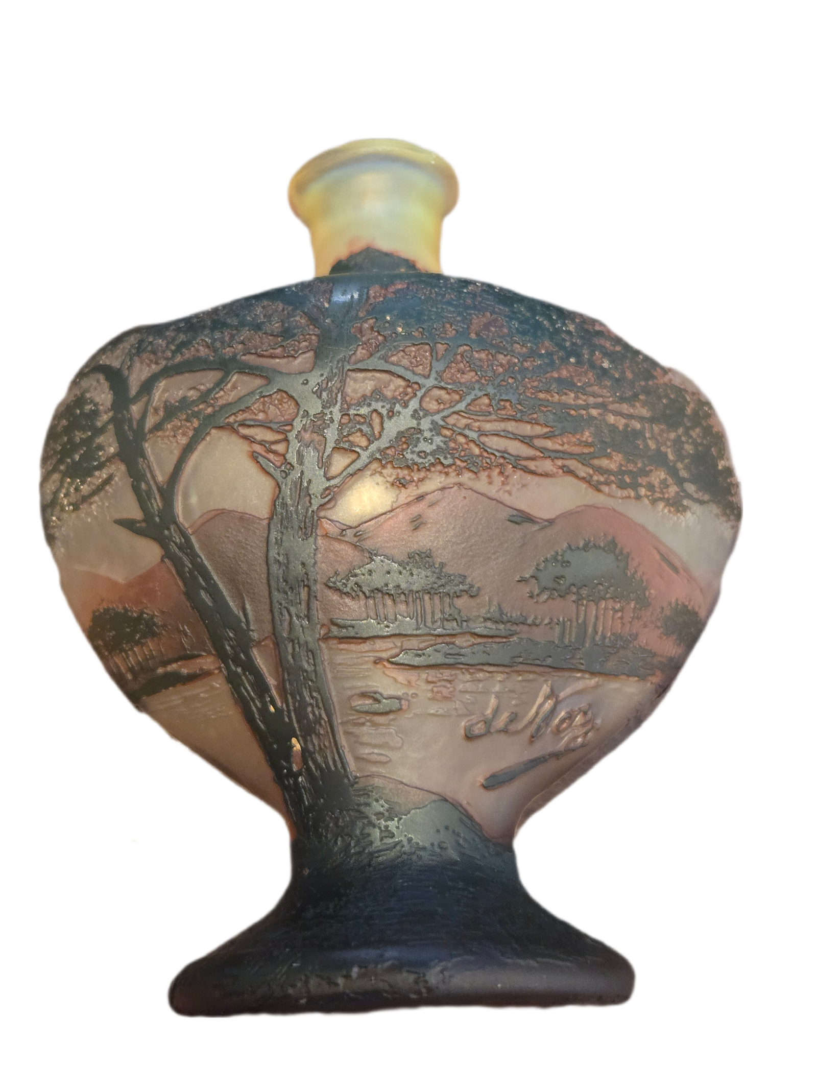 BackgroundEraser 20250926 152747257 Petit vase signé « de Vez », Nancy, vers 1910-1920