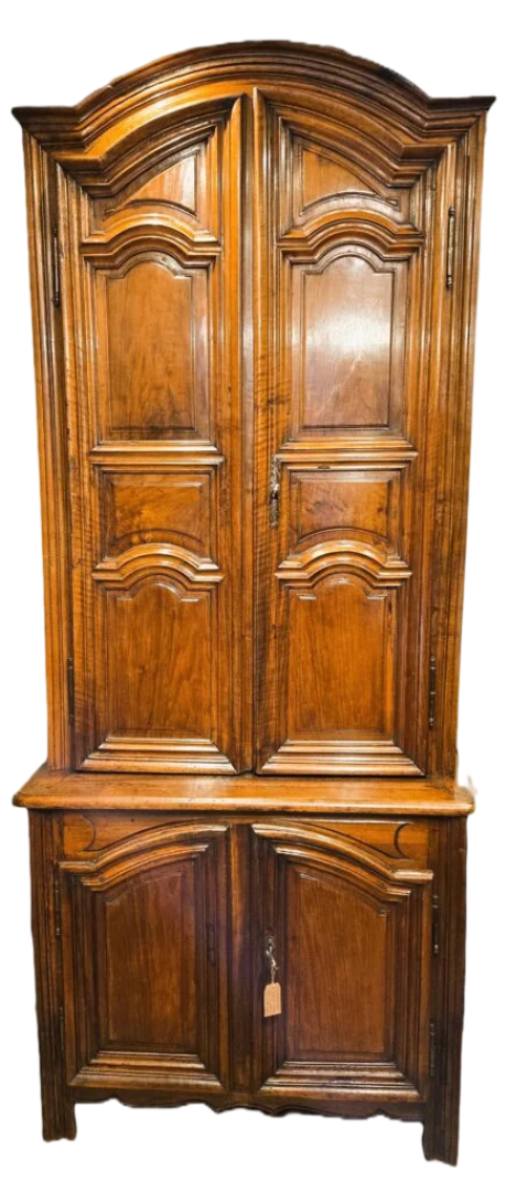 20260123 145837 1 436x1024 1 Elégant buffet deux-corps en noyer parisien XVIIIème siècle