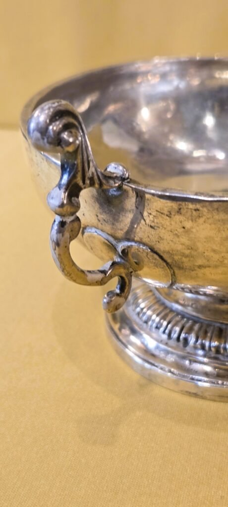 20260308 111344 Coupe de mariage bourguignonne XVIIIème 20260308 111344 Coupe de mariage bourguignonne XVIIIème