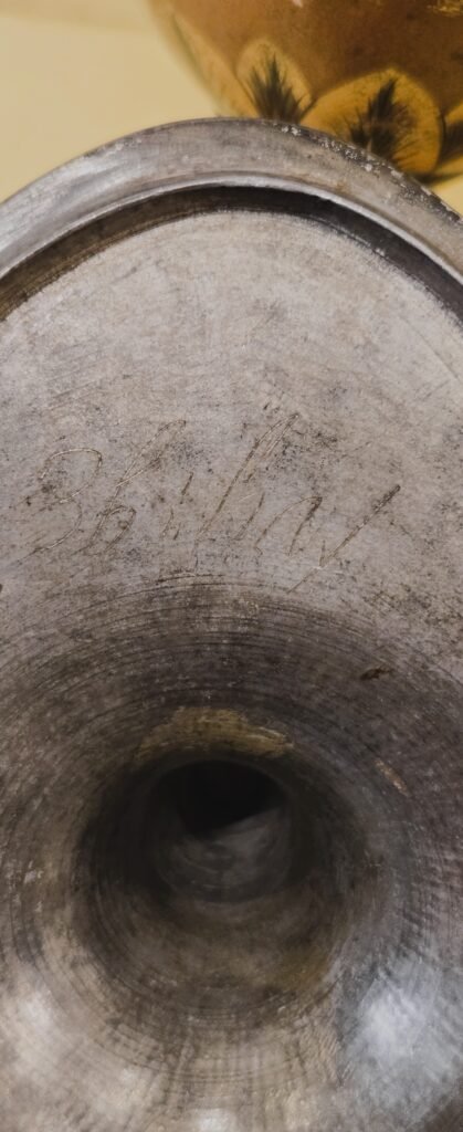 20260321 164028 Paire de vases néoclassiques en tôle peinte à décor de ruines antiques 20260321 164028 Paire de vases néoclassiques en tôle peinte à décor de ruines antiques