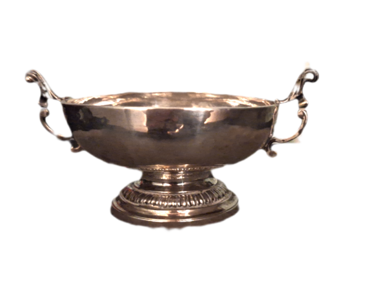 BackgroundEraser 20250501 110130666 Coupe de mariage bourguignonne XVIIIème