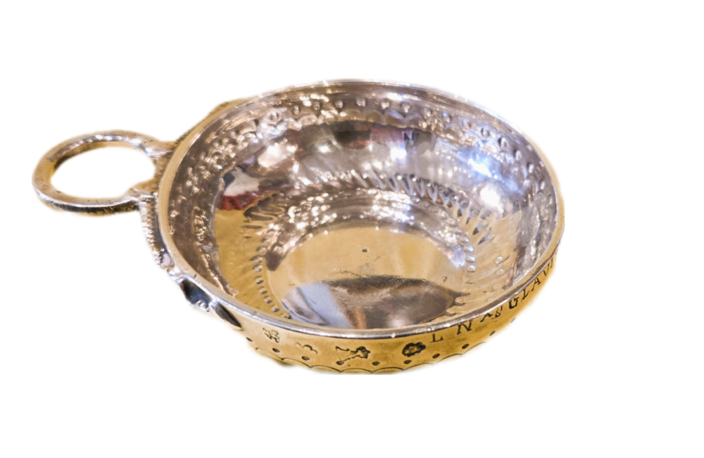 BackgroundEraser 20260312 150216429 Taste-vin en argent XVIIIème