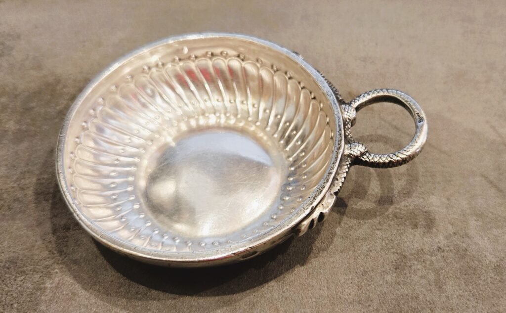 20260401 110744 Taste-vin en argent – Paris XVIIIe siècle