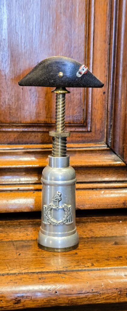 20260403 155707 Tire-bouchon à cocarde 20260403 155707 Tire-bouchon à cocarde